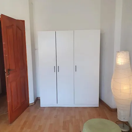 Apartamento And Spacious At Corvin *